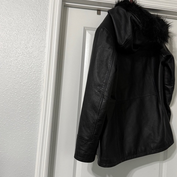 Leather jacket - Picture 6 of 13